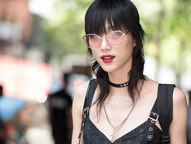 optunderground's tweet image. "The 90s-Inspired #Eyewear Trend We’re Seeing Everywhere" via @fashion_spot: buff.ly/2pUYxPy #frames #fashion
