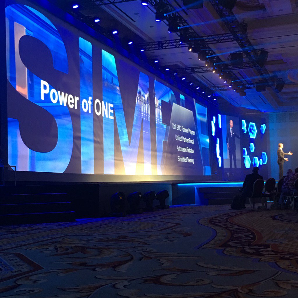 VictoriaWeezna's tweet photo. #simple #gps2017 #DellEMCWorld https://t.co/FegZCYshXG