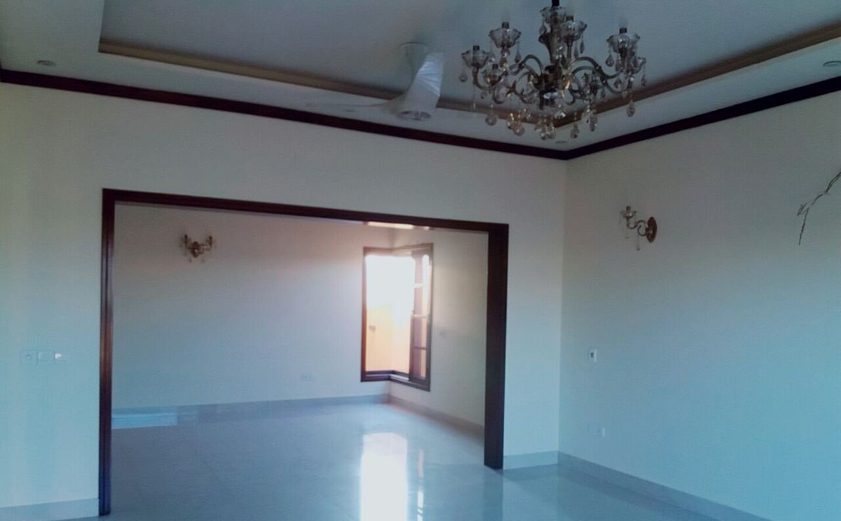 JageerdarPK's tweet photo. 500 Sq Yd Brand New House, Phase 8, DHA Karachi For Sale
#BreakingNews #luxurylistings #realestat #pakistanrealestat #realestateporta https://t.co/9NMoIq7qFW