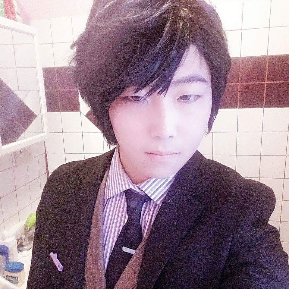 HyungryLee's tweet photo. See you @ fanime. #juminhan #jumin #mysticmessenger #costest #anotherone #businessdaddy #photoshoot #bishie #korean https://t.co/a4DUKhIVHF