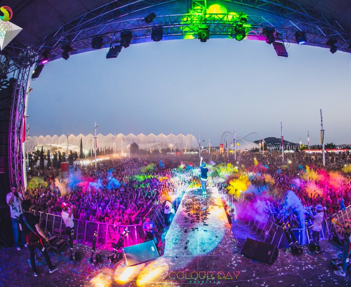 nikkosunset's tweet image. Πόσο χαρούμενος που θα παίξω μουσική στο μεγαλύτερο festival στην Ελλάδα Colour day Festival. #oaka #17june #NikkoSunset