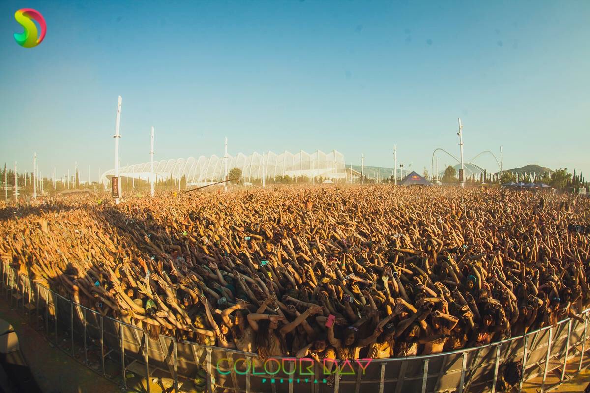 nikkosunset's tweet image. Πόσο χαρούμενος που θα παίξω μουσική στο μεγαλύτερο festival στην Ελλάδα Colour day Festival. #oaka #17june #NikkoSunset