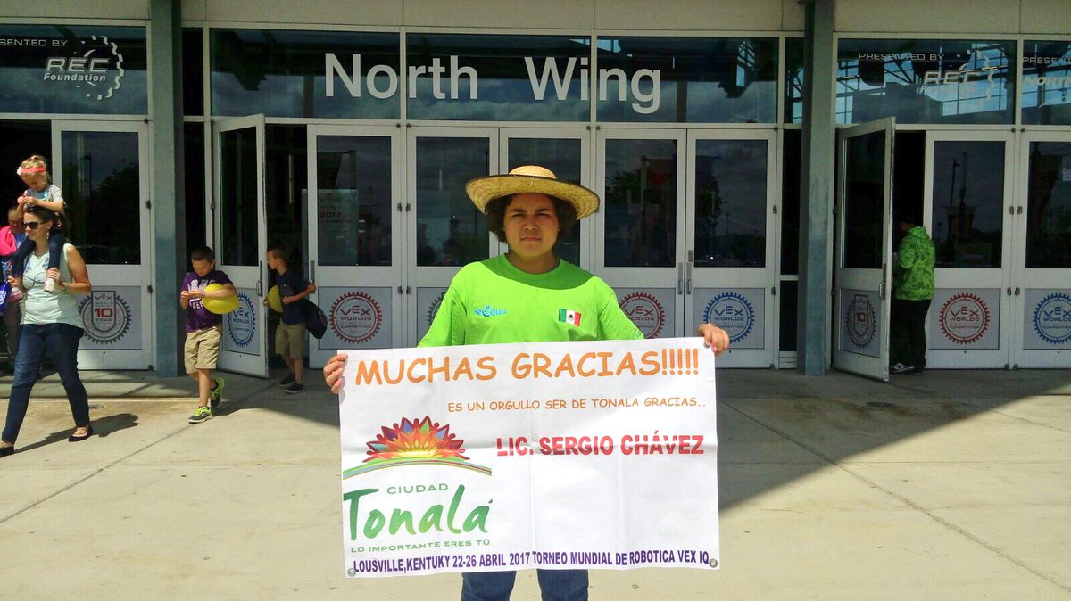 SergioChavez_D's tweet photo. Mi más grande felicitación a los alumnos de la Secundaria Mixta #40 pero en especial a Leonardo, un #OrgulloTonalteca. #SCH https://t.co/eCQxEN4xZ3