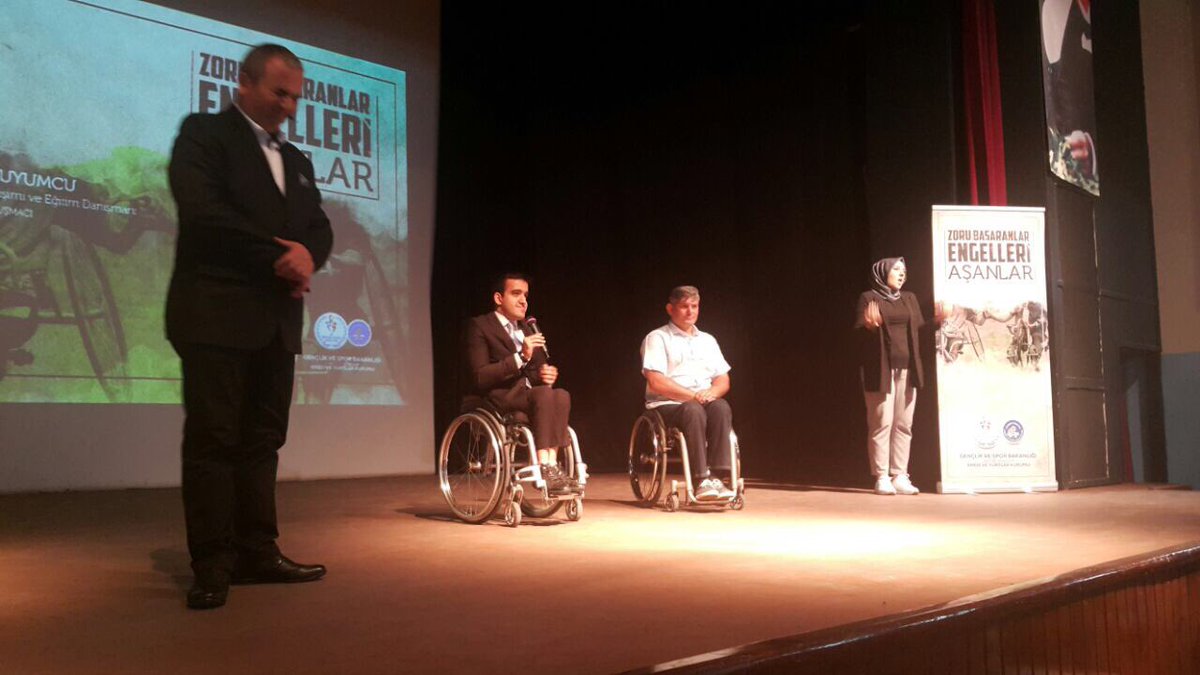 tutanle's tweet photo. "Engelleri Aşanlar" programı öğrencilerimizin yoğun ilgisi ve beğenisiyle #İzmir de yapıldı.
@SinanAksuKYK @HasanDavulcu 
#KYKZoruBaşaranlar https://t.co/WMyVkakuGZ