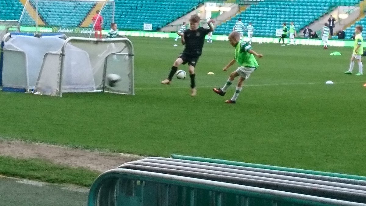 lcarruthers29's tweet photo. Happy boy playing at Celtic Park with @celticfc #playonthepark #dreamcometrue https://t.co/9bzcVepmA9