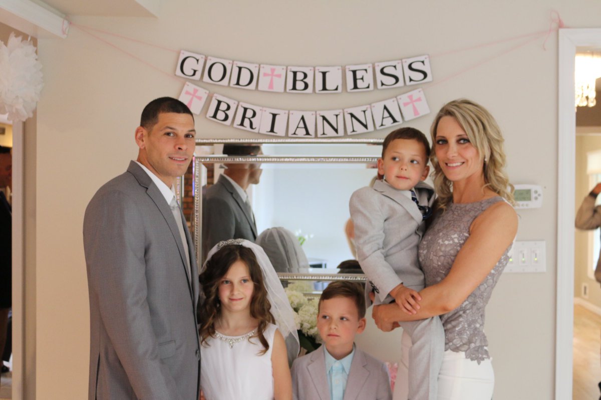 DLeePE24's tweet photo. My Daughter's Holy Communion!!! https://t.co/0HbUPWLzEv