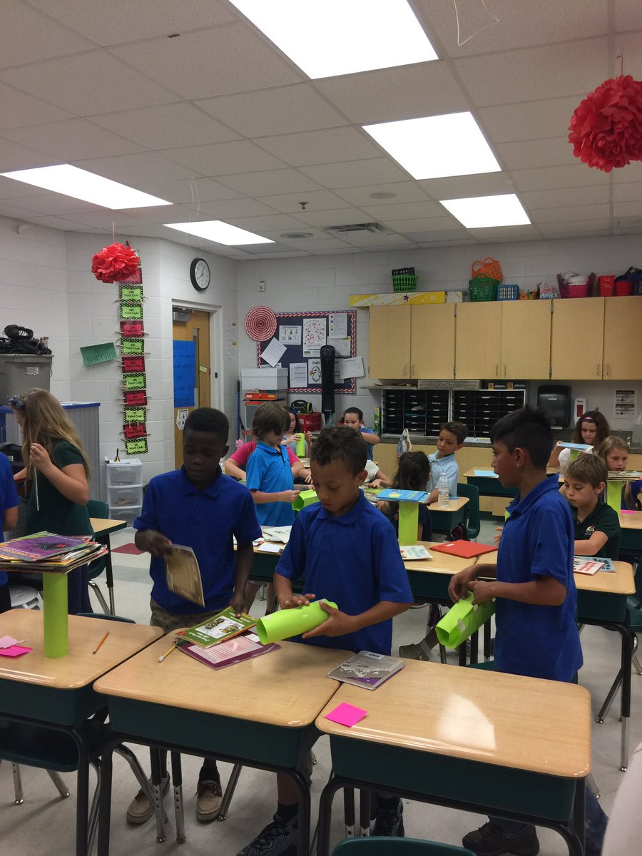 mhstacy17's tweet photo. Having a fun time in science experimenting on which shape will hold the most books! The circle wins!#cgeeagles @CitrusGrovevcs https://t.co/4ubPosUg7N
