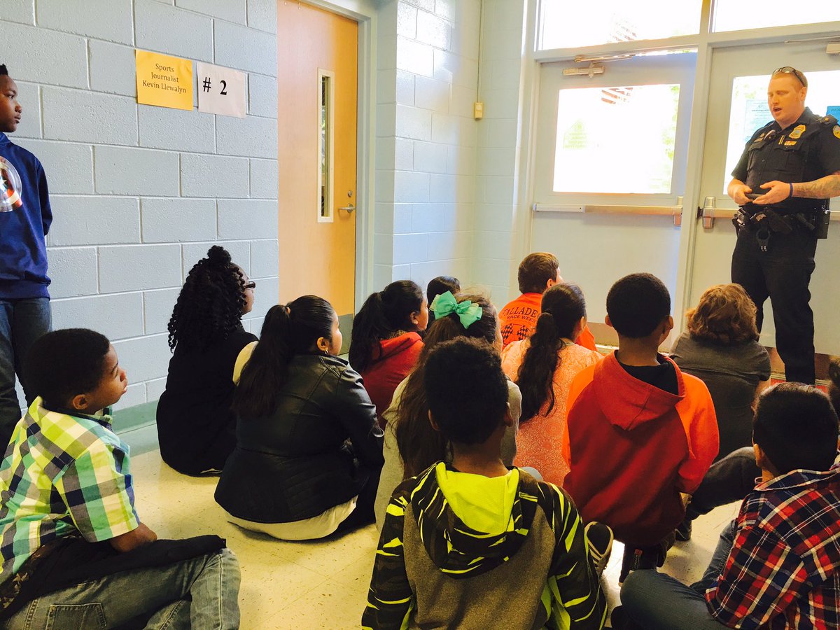 ARobertsball's tweet photo. #besstshepherd Student Leadership day thks com. partners great work @prussell203 #hamcoschools #TheFutureIsNow https://t.co/V0jq4Ib4mv