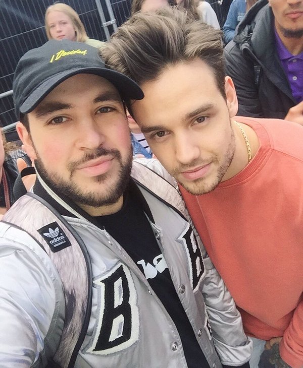 1d_fflashbacks's tweet image. lucky Liam fans yesterday! thank you liam! nice way to surprise me,us! love you xx.