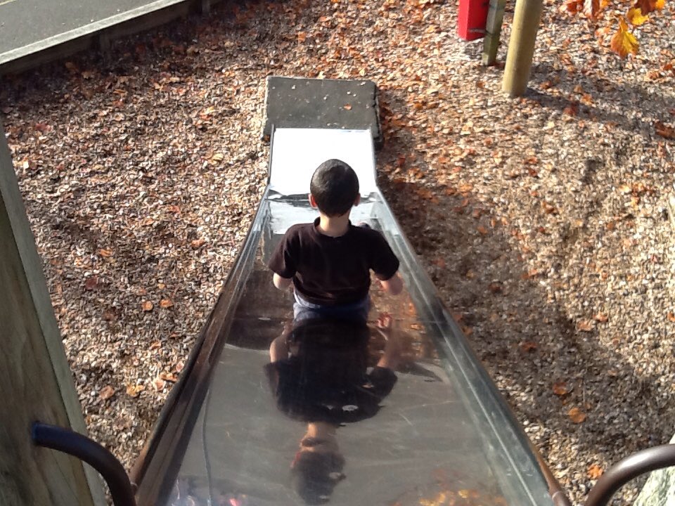 RSSRoom7's tweet photo. Gravity pulls me down. Friction stops me a little bit. #sciencersss #george @joyofscience1 https://t.co/QyJTUsPMkF