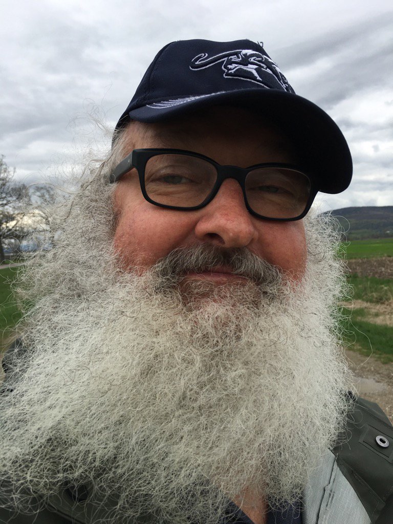 Randy Quaid on Twitter Every day I grow more in the 