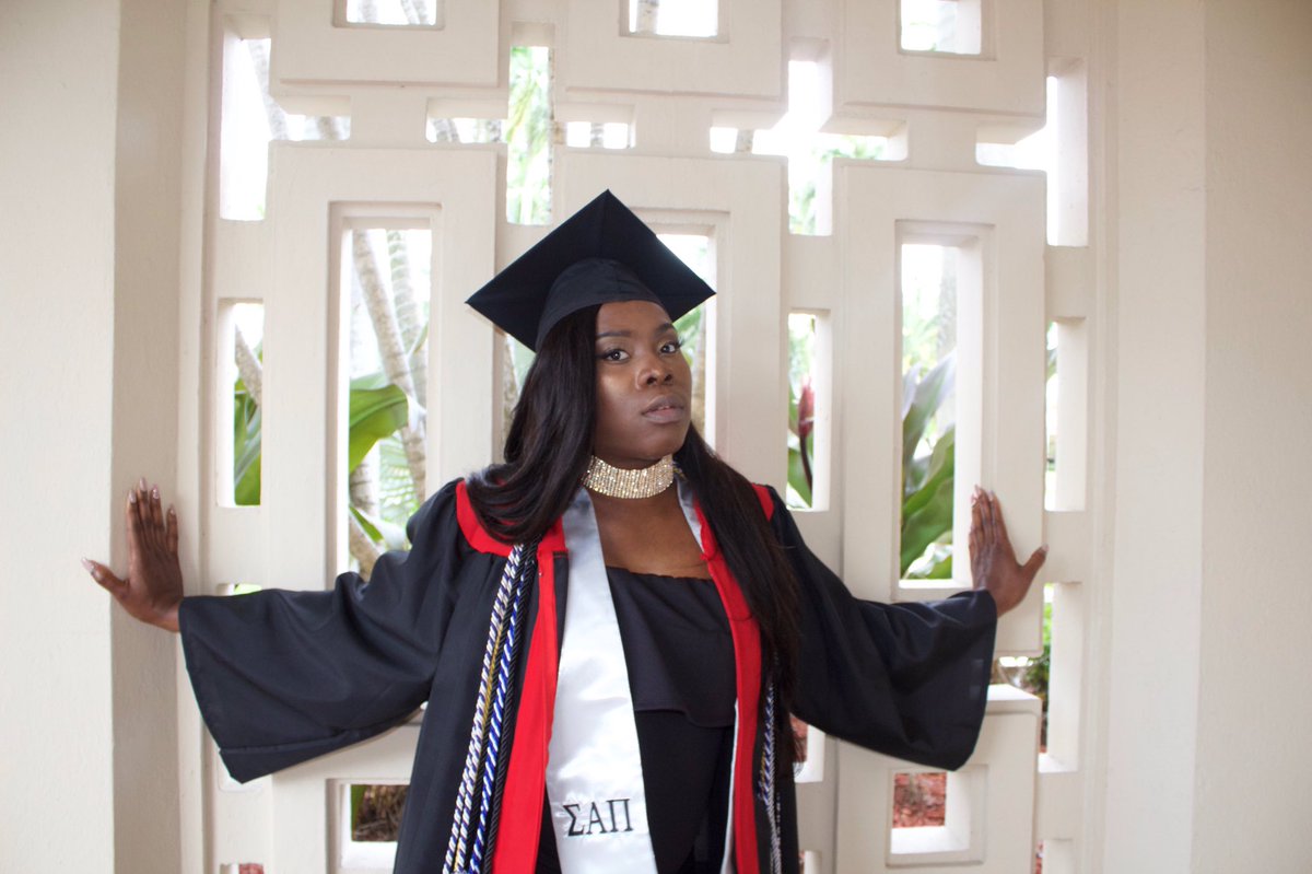 ahsek_'s tweet photo. God's blessings, hard work, and dedication got me to accomplish yet another milestone. #BlackExcellence #BarryU17 https://t.co/f6LtydQ5Lv