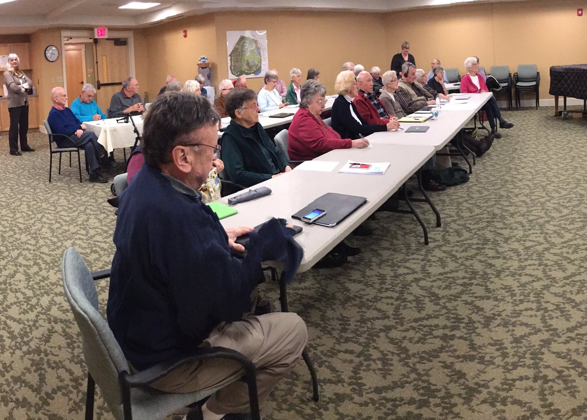 Bringing some Tech love down to Middlebury. Great turnout for today's Technology for tomorrow class. #OurNE #winlocal