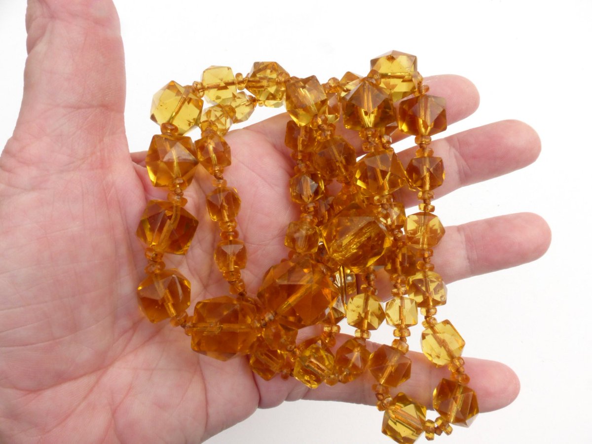 GliterzbySal's tweet photo. Art Deco Honey Topaz Square Czech Glass Bead Hand Knotted Continu… https://t.co/cljyxtMoyJ #GliterzbySal #SquareBead https://t.co/lAIvQgCnYt