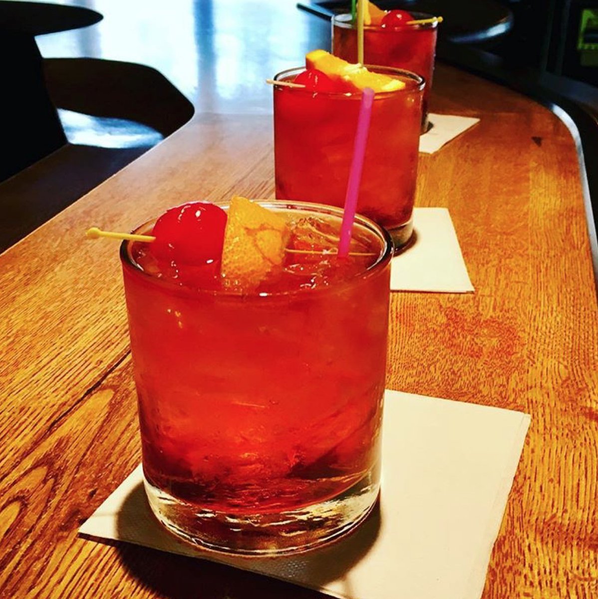 SisterBayBowl's tweet photo. A drink Don Draper could appreciate. #oldfashioned #doorcountyclassic #wisconsintradition #madmen #sisterbaybowl 

Photo temeculalinda https://t.co/RE3HnRTbcA