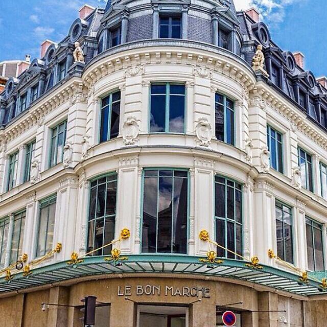 ✨LUCKY MUM au Bon Marché du 20 au 28 mai prochain✨Retrouvez tous nos sweats&amp;t-shirts au 1er Etage de l'espace Femme pour la Fête des Mères!