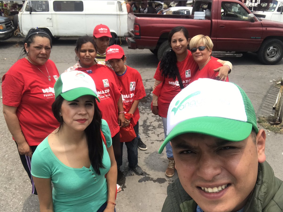 alantultitlan's tweet photo. #FuerteYConTodo en el tianguis de #Alborada2 con #ActitudVJA @AlejandraDMV @AlanGutiDelRio @VJA_Edomex @alline_perez https://t.co/844xKMpb8s