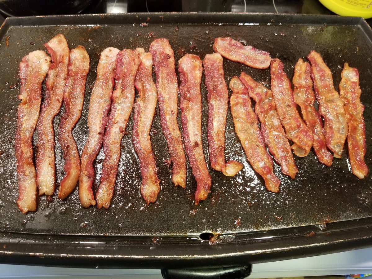 JasonPratt76's tweet photo. My #BaconBlitz "training." โบ @FitFam_com https://t.co/KpSaVkzzRO