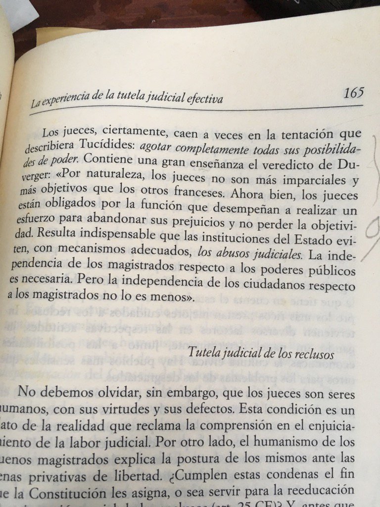 jorgesuberoisa's tweet photo. Les dejo con esta imagen del pensamiento de Maurice Duverger sobre los jueces. Creo que todo abogado conoce al  autor https://t.co/WKc5440Geo