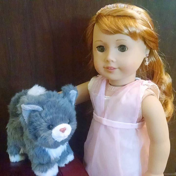 WiredDownCrown's tweet image. Check it out ift.tt/24WyLVJ My dolls love cats as much as I do 😻 Featured are my earrings and circlet in pink #wireddown #agdoll …