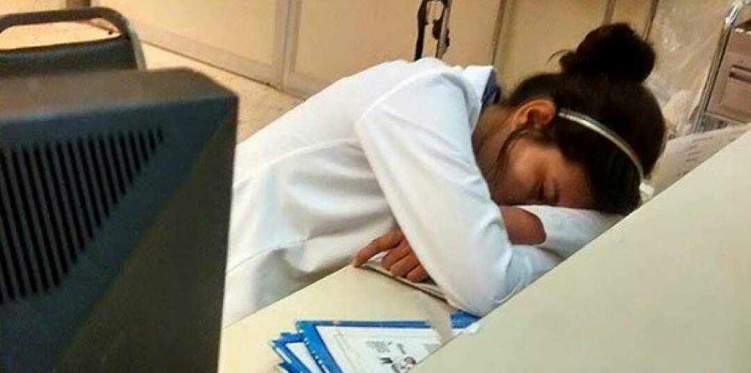 A third of <a href="/ASPNeph/">American Society of Pediatric Nephrology</a> attendees at Monday pm #aspn17 session endorse excessive scores on Epworth Sleepiness Scale