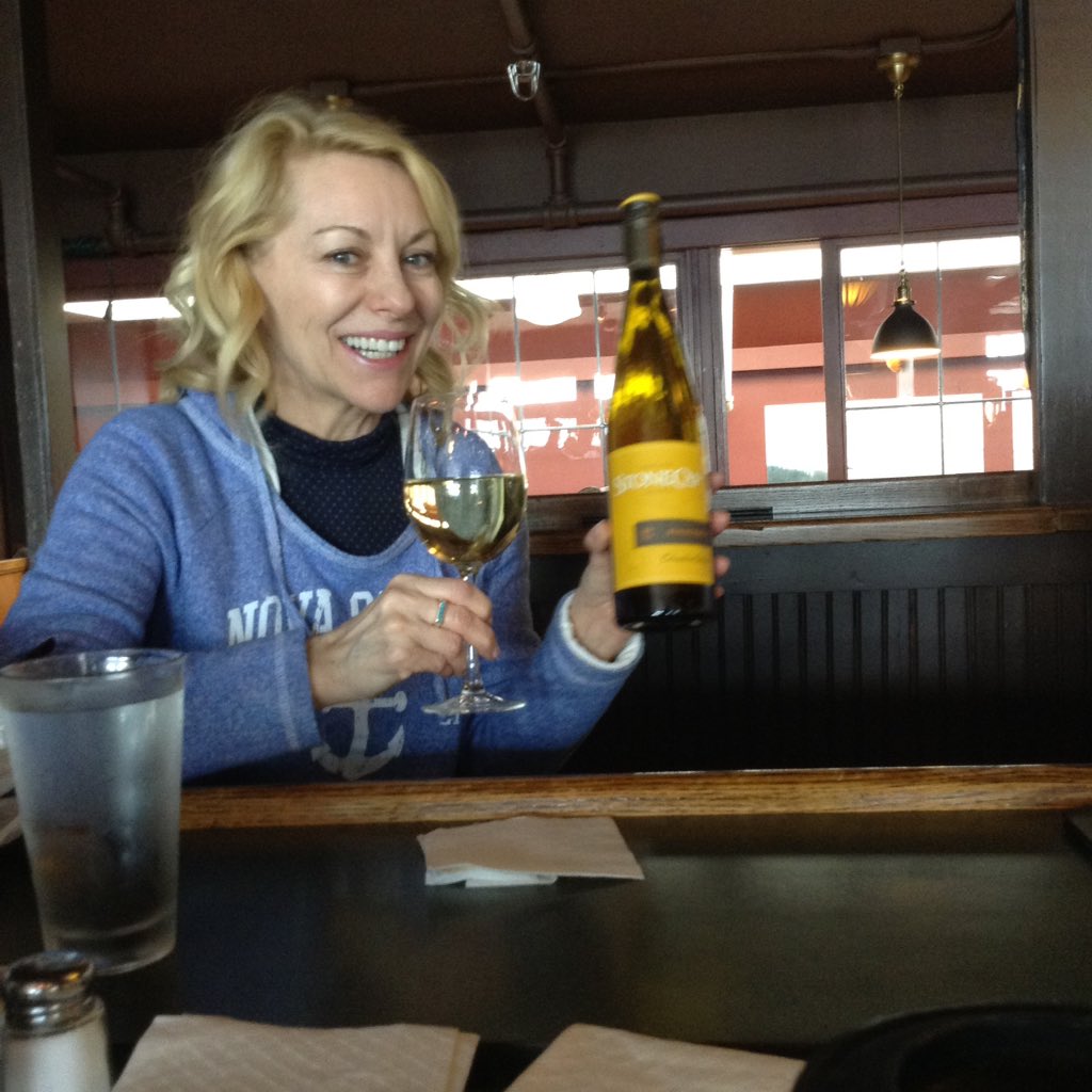 michaelannrowe's tweet photo. And this would be #Stonecap #Riesling from #WashingtonState! First sip was perfect.#Winelover https://t.co/KQErukWShO