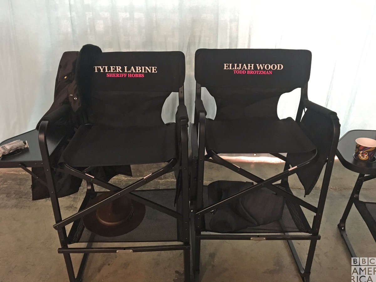 DirkGentlyBBCA's tweet image. We don&apos;t know who mr Woods and Samuel Burnadette are but they look awfully familiar. Happy first day of production on #DirkGently season 2!