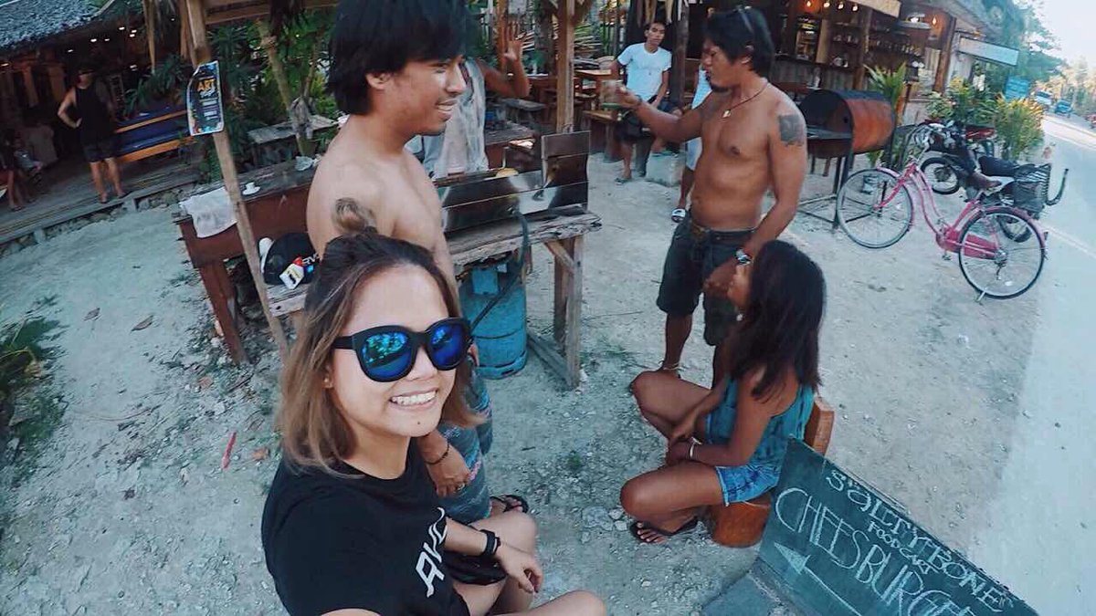 lepboi_shoelace's tweet photo. La-la after playing!
#biyahenilepboi
#pasttime
#siargao
#saltybonecheeseburger
#dropinn
#highguys 🏝🌊🏄🏽🔥🍻🤙🏼 https://t.co/zUaqew0AcJ