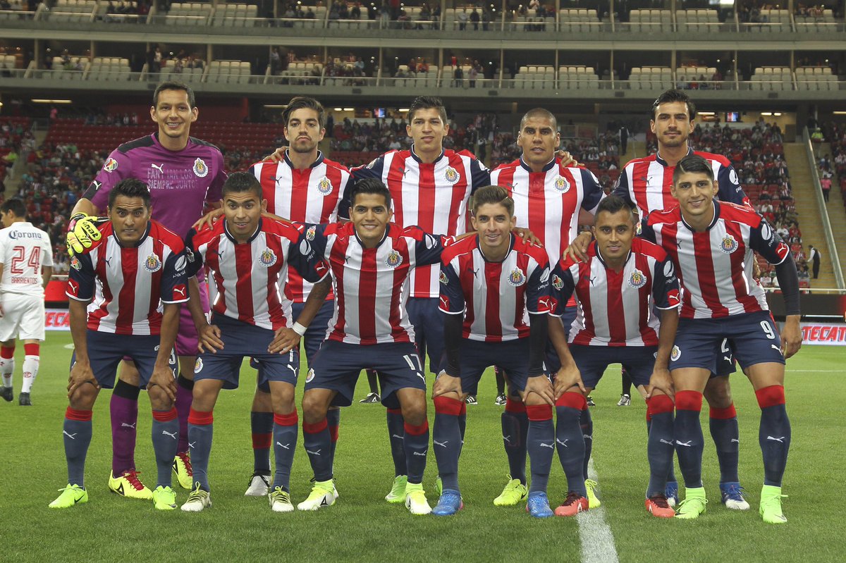 GalloVazquezG's tweet photo. Feliz y orgulloso de ser parte de este Club que siempre cree en los mexicanos.👏👏🇲🇽 ¡Muchas Felicidades @Chivas por tus 111 años de Grandeza! https://t.co/BPFBnLqquL
