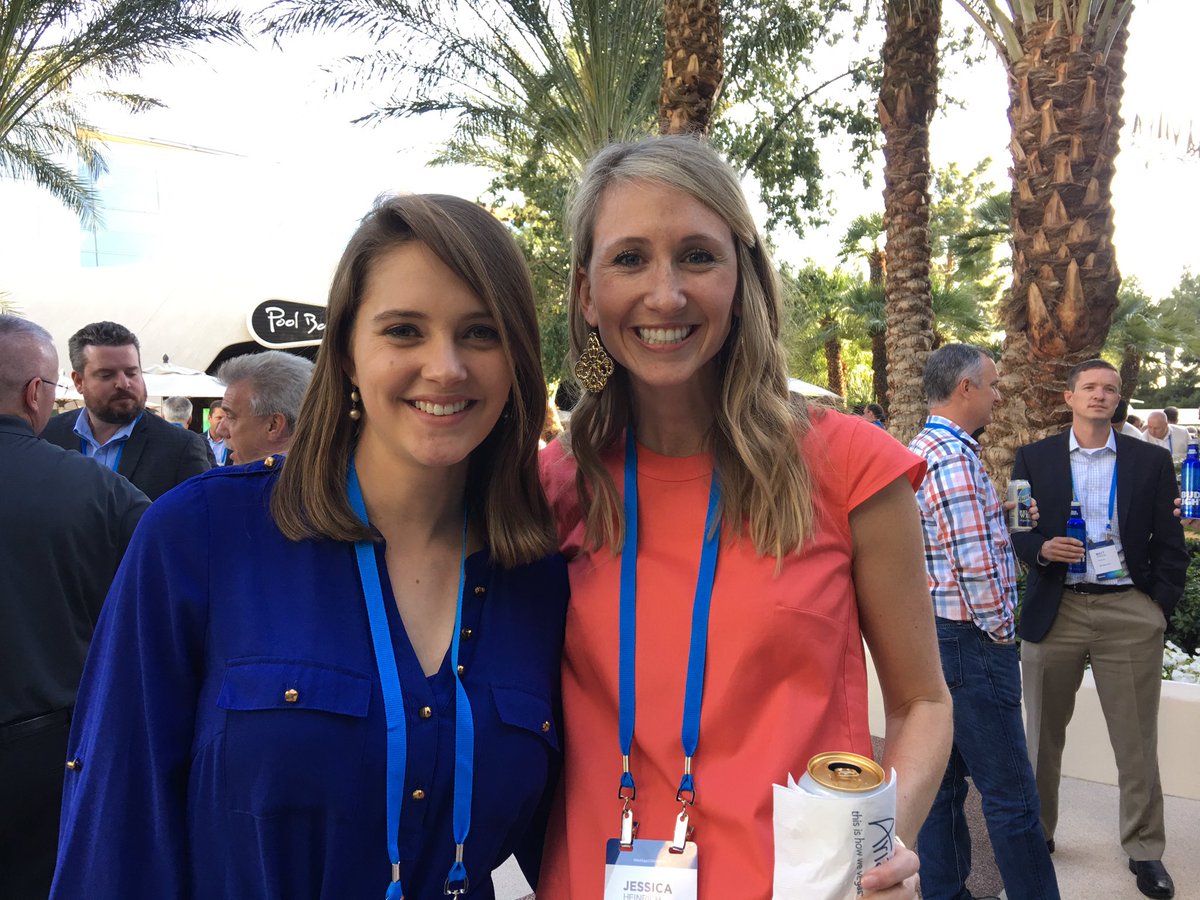 maryjeanschmitt's tweet image. 25 years young next gen @NetAppGov @Jess10GigE @EricaKGood @NetApp #NetAppCONVERGE #changeagents