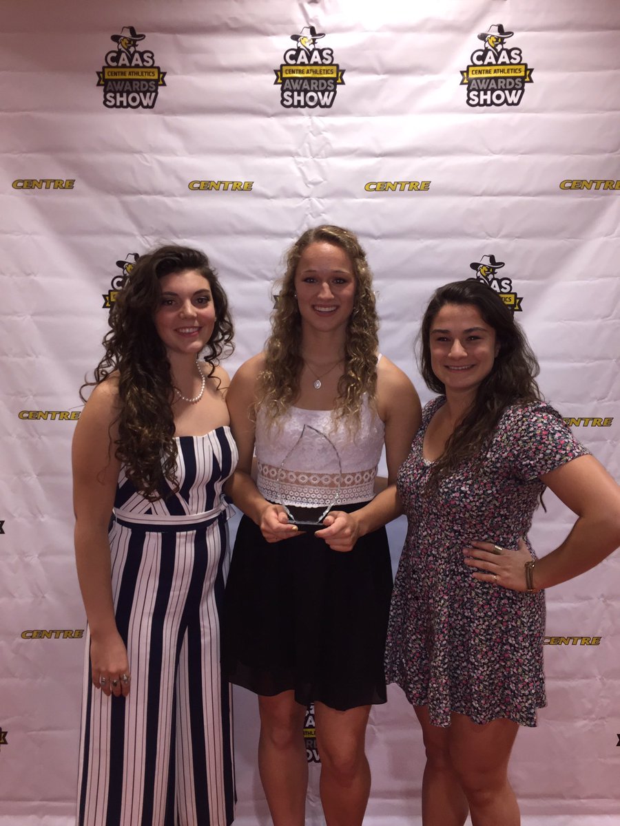 CentreAthletics's tweet photo. Presenting Sarah Hayhurst, your winner for Female Standout Performance of the Year! #GoldRush #CAAS17 https://t.co/Dis6Bb19OE