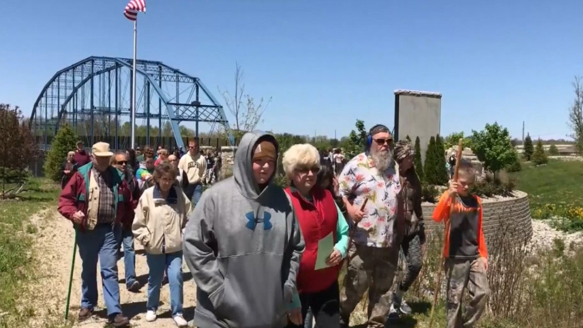 NBCDFW's tweet photo. Residents of Delphi, Indiana took part in a community walk honoring young murder victims in hopes to begin healing. https://t.co/CJ8wYdUSWK https://t.co/IuqmVghB9o