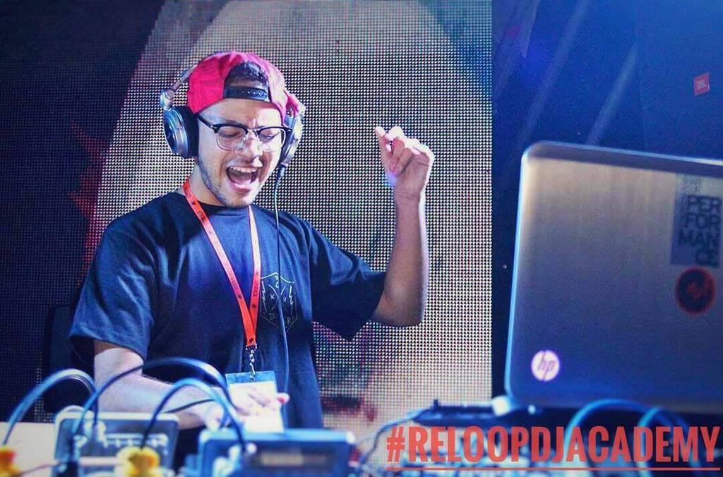 reloopdjacademy's tweet photo. 🔥📀🔥#NuevoTalento #ReloopDjAcademy
@DeykerWorldwide
Productor y DJ egresado de @ReloopDjAcademy
Sus géneros son … https://t.co/eR2BC05y9B https://t.co/5EFs8O2nlA