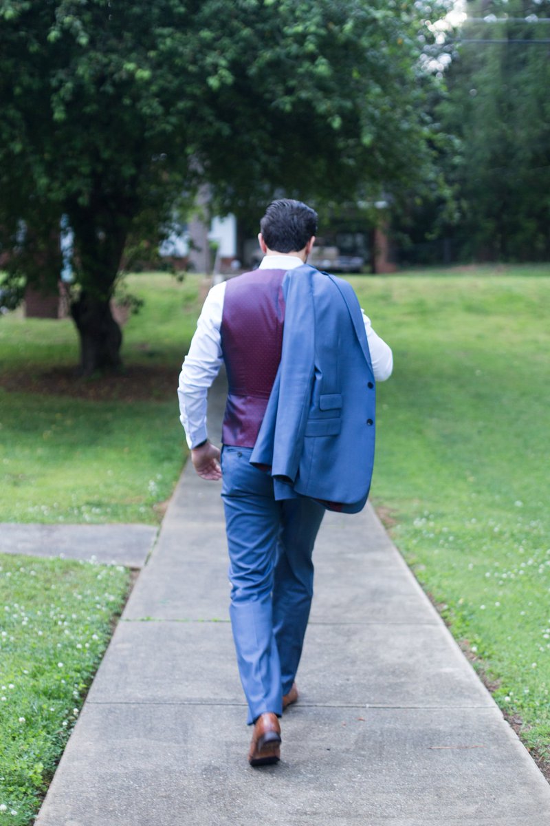 reformedwears's tweet photo. Let your personality show in your new custom-fit suit. #renewyourstyle #SDG https://t.co/1RX5LBN3xD