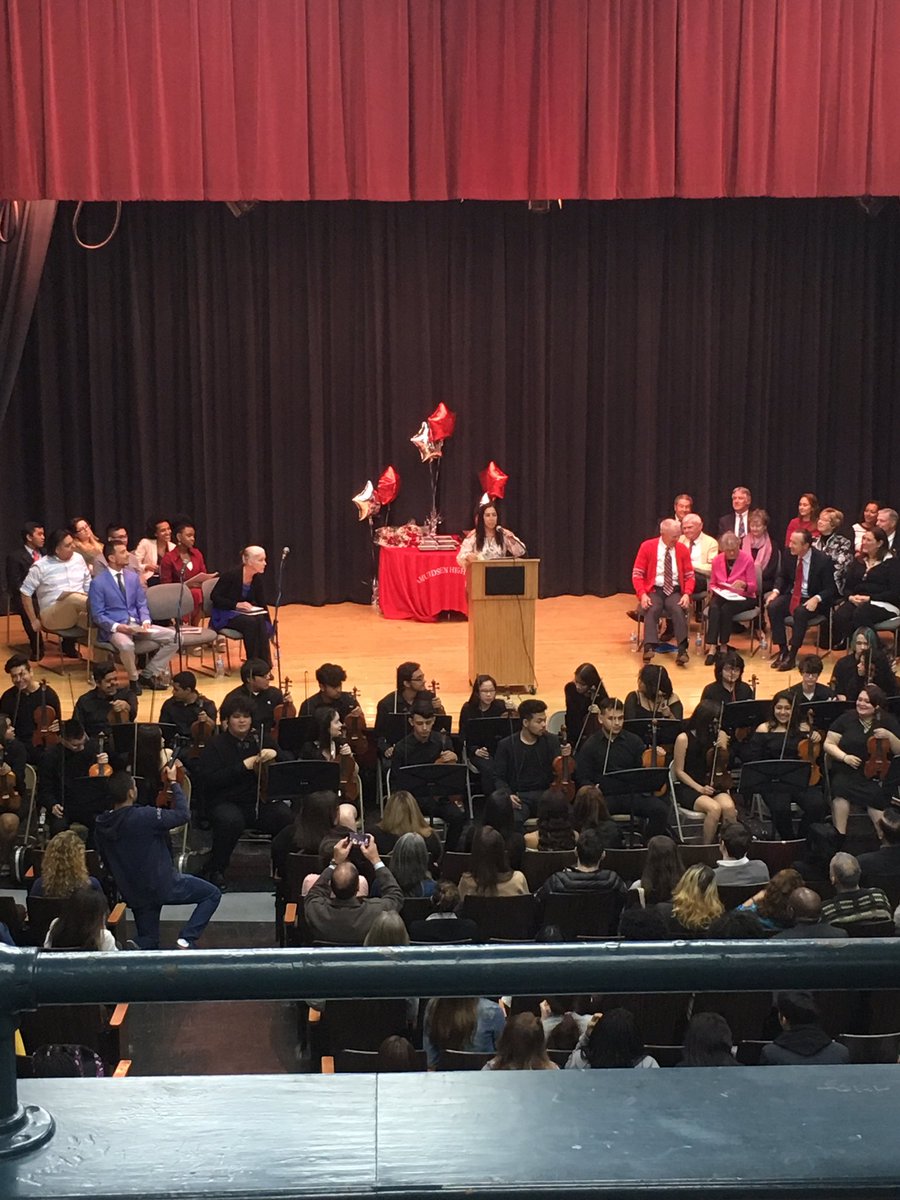 mrsfrcka's tweet photo. What an amazing ceremony for the Jorndt Awards! Truly moved by these amazing teachers and students. @Amundsen_HS @PrincipalPav https://t.co/hPFZYnwL4C