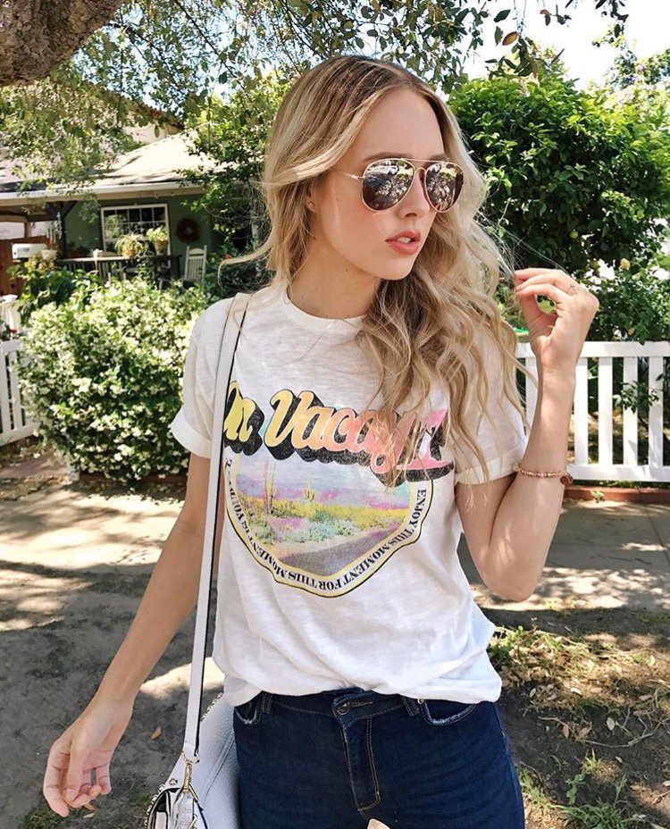 vyeeyewear's tweet photo. Sheridan giving us life in our Pretty Pilot sunglasses. https://t.co/27q4U4hcBI #sunglasses #vyebabe https://t.co/klAqftq21V