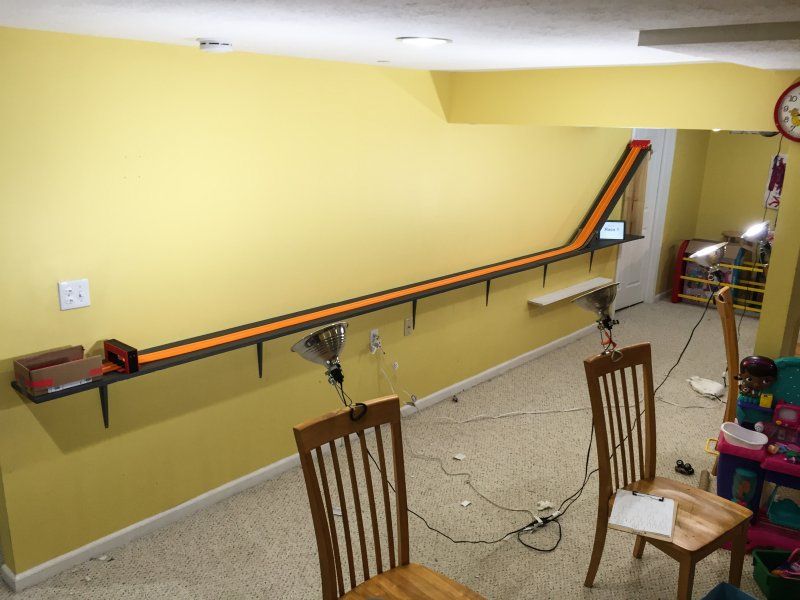 redlinederby's tweet photo. How to light your track for better video #HotWheels https://t.co/Pwi7DEaOhL https://t.co/U1osdaZF9K
