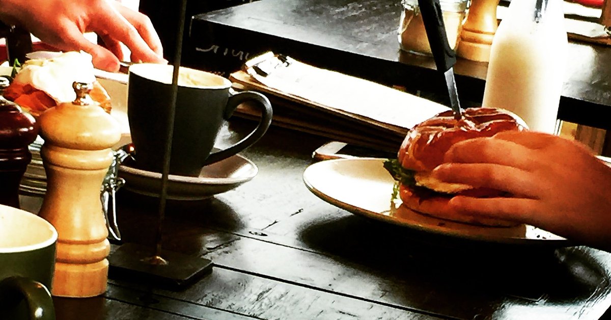 332Manhattan's tweet photo. Who is up for lunch in the city? 😊 #CBR #Canberra #VisitCanberra https://t.co/Jj3NWXdlqy