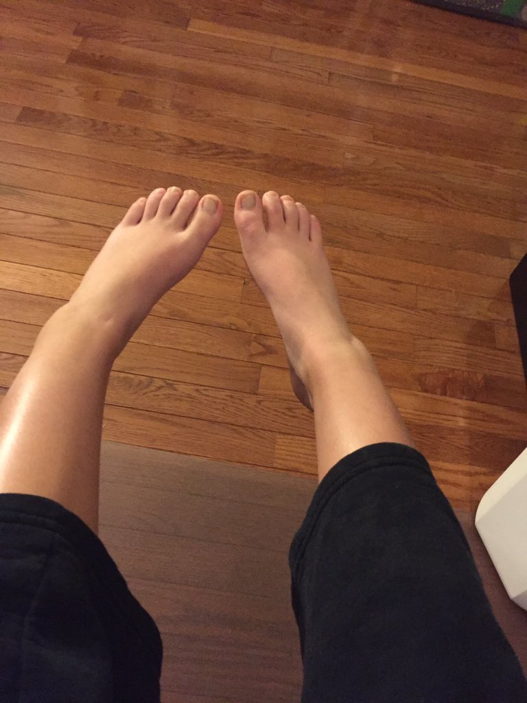 LetsRateFeet tweet picture