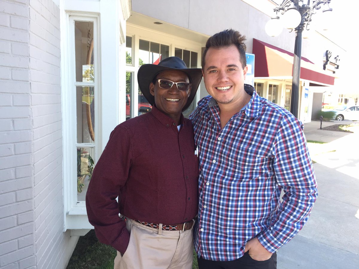 CatalystLink's tweet photo. What an amazing weekend hosting Mr. Charles Mully of @MCF__USA and attending the @BFFfestival &amp; @victorytulsa for a preview of @MullyMovie! https://t.co/HmwL1LJ4dI