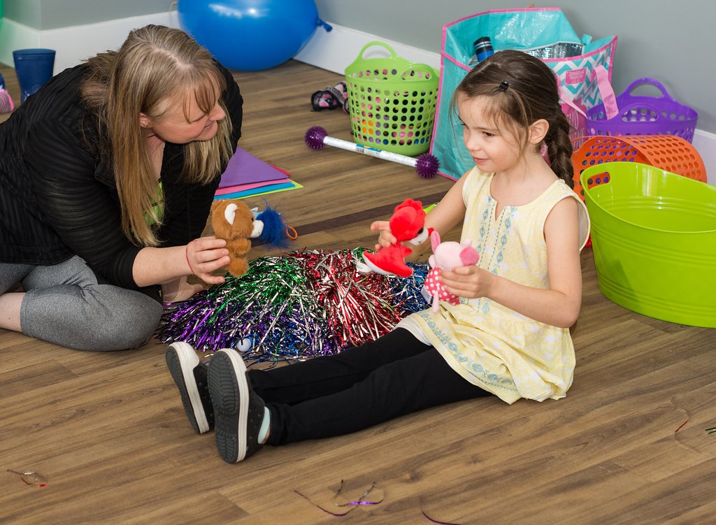 breezemoves's tweet photo. Breezemoves #teachingisfun#giggles#singing#lovingthemoments#asd https://t.co/DJbwVGqhjB