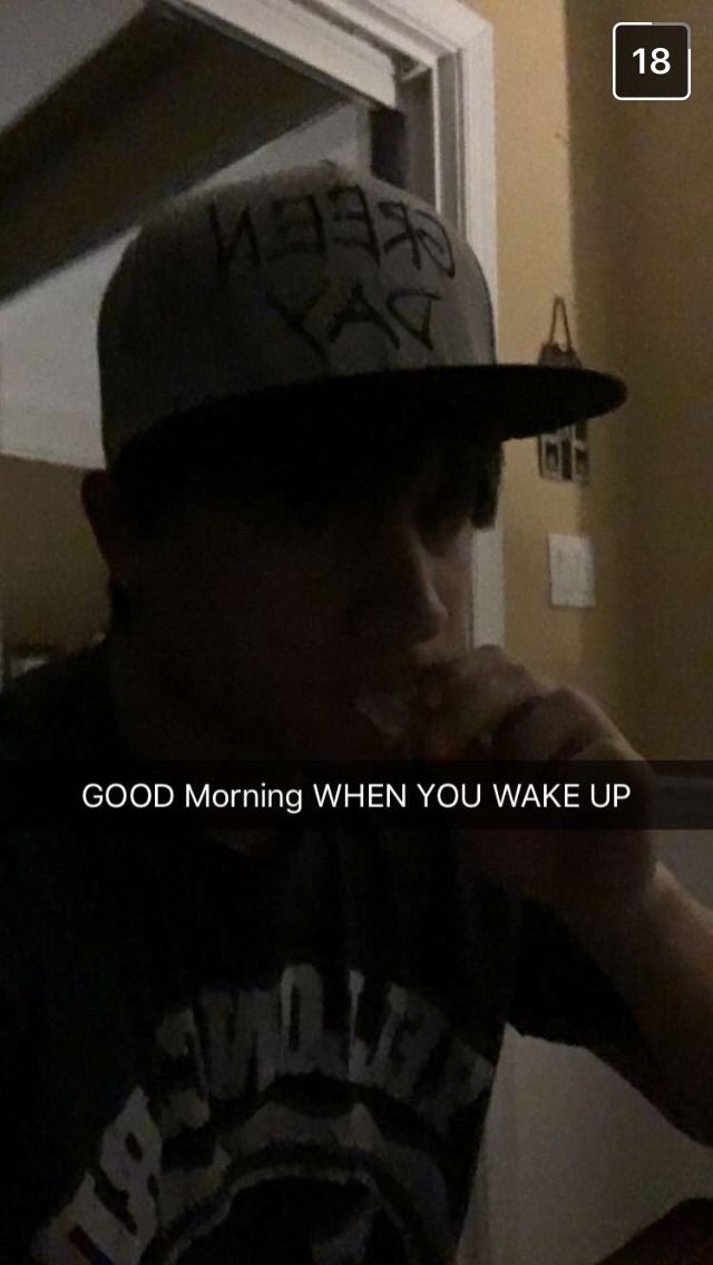 lynn_like's tweet photo. I'm obsessed alright, but he barley takes selfies for me ☹️ https://t.co/ZPCgwmnFNT