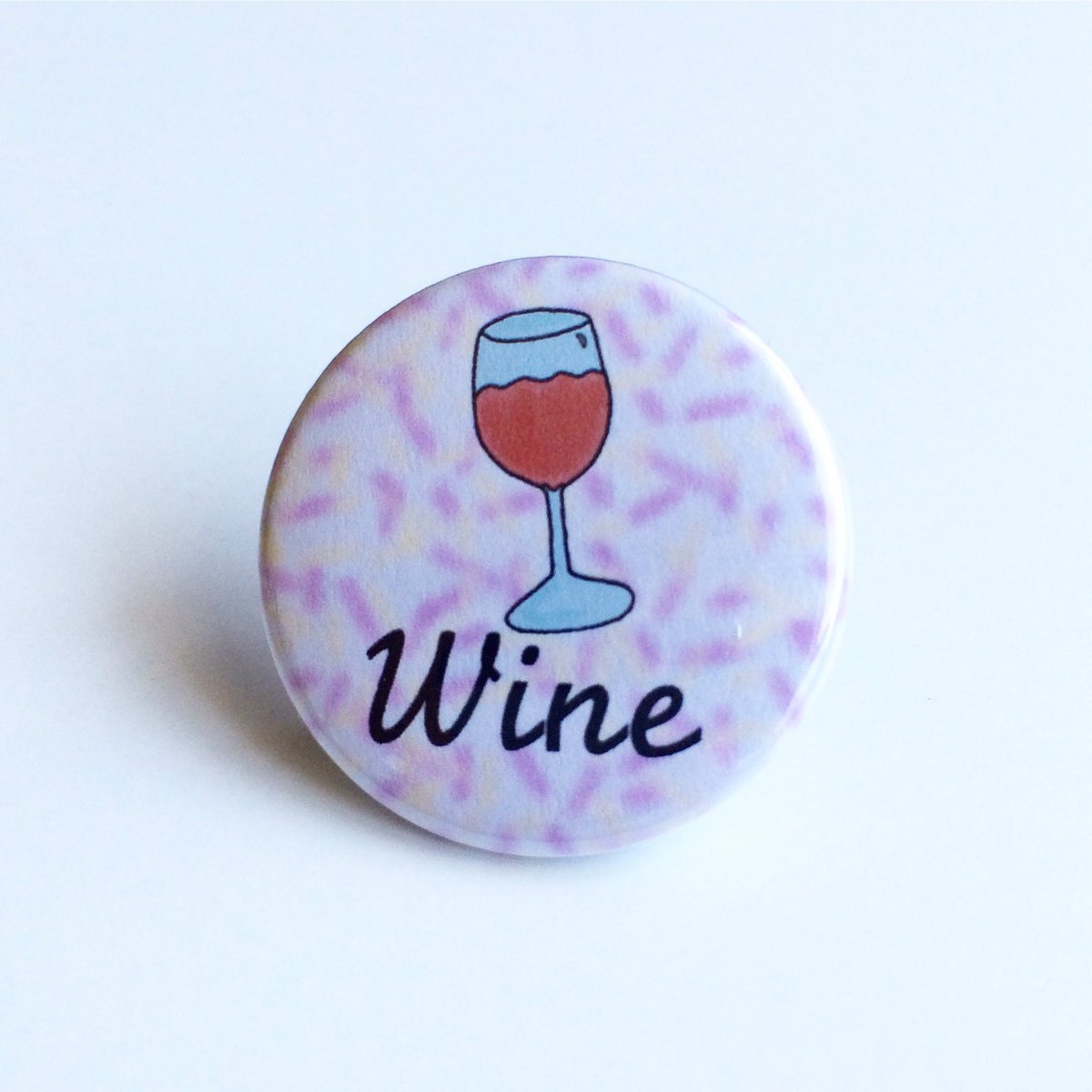 Happy_Creeps's tweet photo. 🍷Nice day 4 some #wine 🍷 #Etsy #etsySeller #wineLover #alcohol #flair #flairGameStrong #pinGameStrong #pinback #HappyCreeps #lapelPin #cute https://t.co/23hIbnxu0k