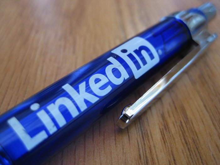 RandallChesnutt's tweet photo. How to write LinkedIn Recommendations - https://t.co/w6fjTfHpoP https://t.co/h4XnG6vL9J