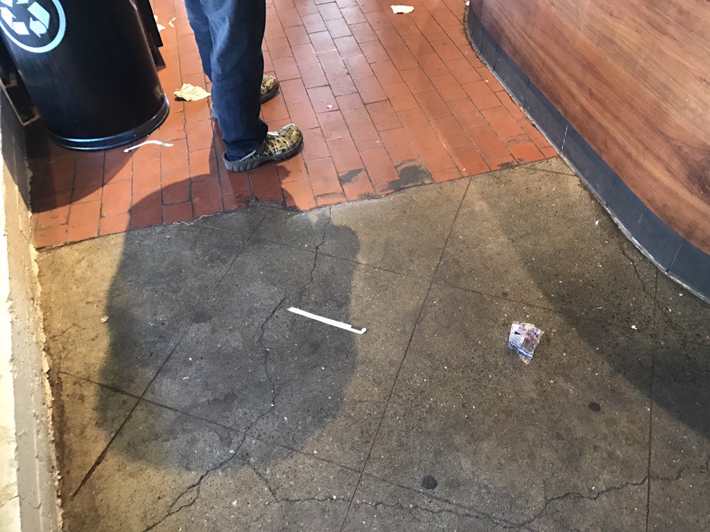 Uhhh..What? <a href="/Starbucks/">Starbucks</a> - Starbucks on Bryant &amp; Marisposa in SF is tragic.  #trashy #3rdplacemyass #grandetrashiatto