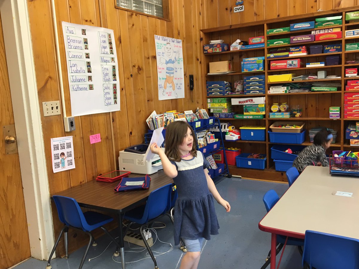 CognettaKylene's tweet photo. It was fun learning more about motion today ...changing speeds and direction while flying paper airplanes! https://t.co/H8rZOS3CFQ