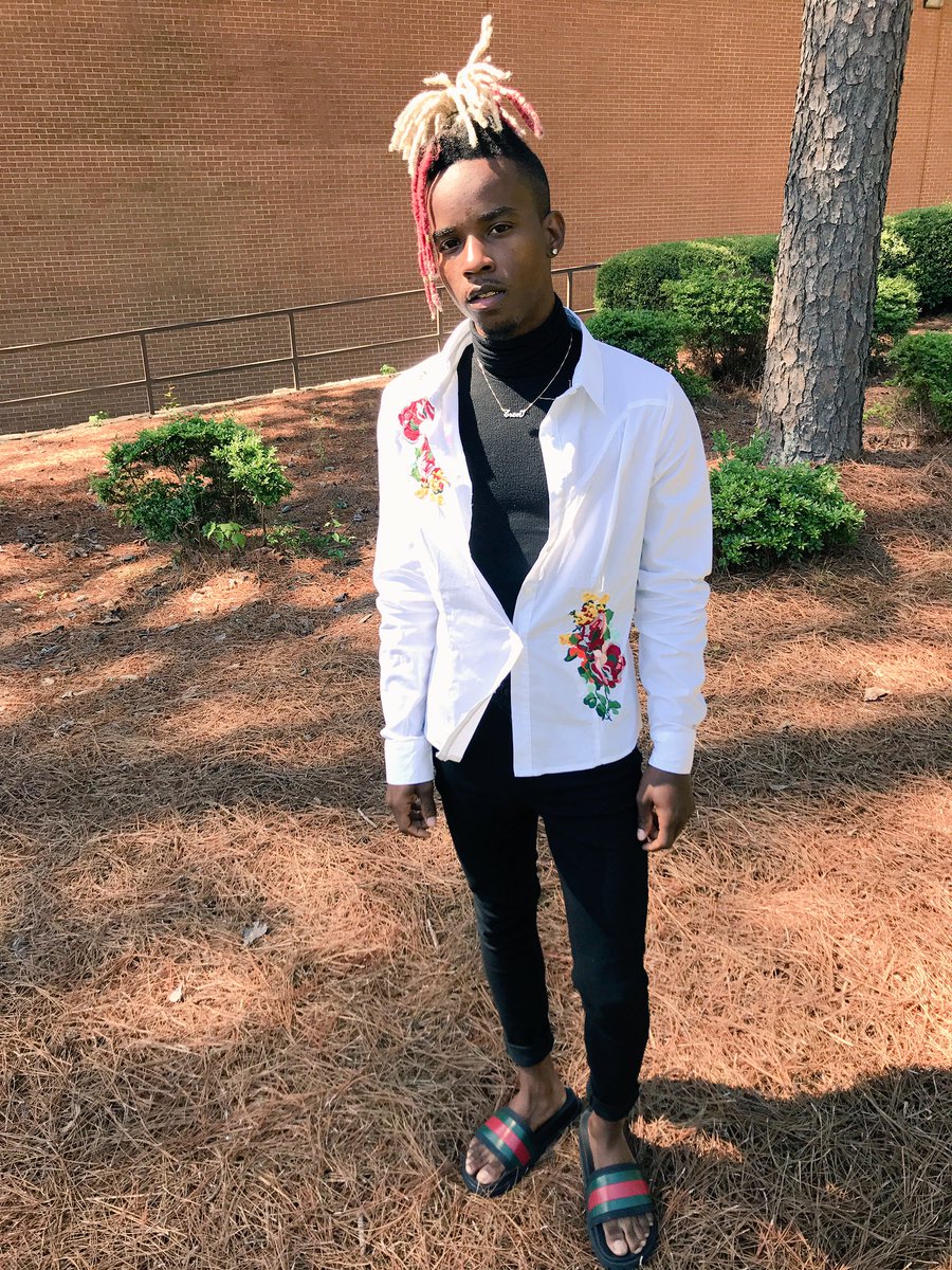 beautifuleron's tweet photo. I'm Gucci🕊🥀 https://t.co/qtEurboKSb