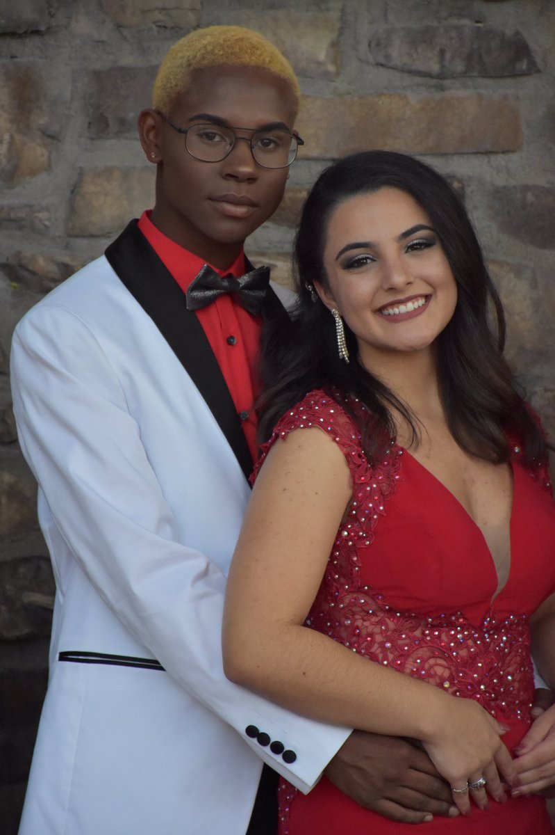 mikalakira's tweet photo. a night we'll never forget 💕#Prom2017 https://t.co/jTiPFSiG4y