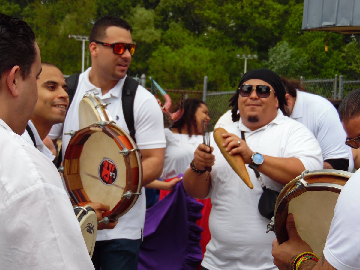 JuniataNews's tweet photo. Los Bomberos De La Calle at the Juniata Park Parade! https://t.co/9ZJrNpvPG9