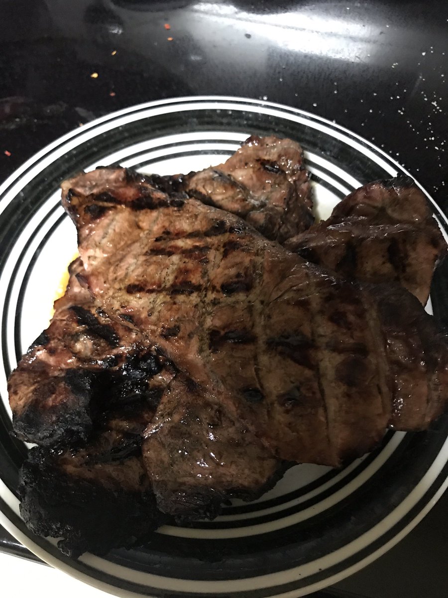 ManBearFrog's tweet photo. @TunaPuente says I'm a cheater for using an electric smoker for brisket.  I say, #Endjustifiesmeans and #Skillisskill on some #smokedsteak https://t.co/qBq5adGMIF